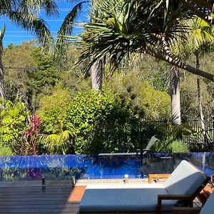 Away Guesthouse- Away On Shirley Lane Gasthof