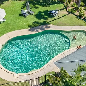 Byron Lakeside Apart Otel